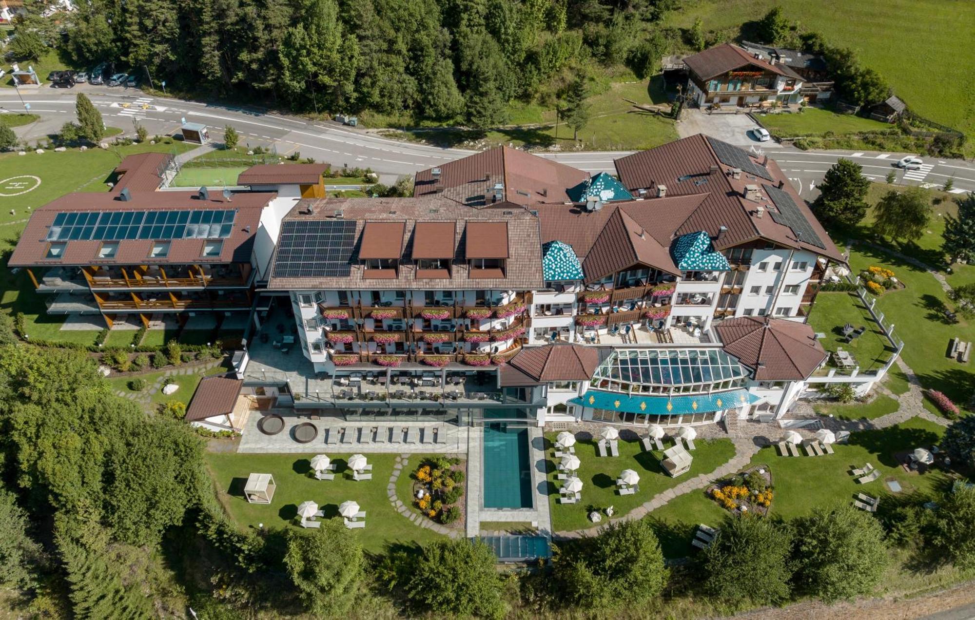 Diamant Spa Resort Santa Cristina Val Gardena Esterno foto